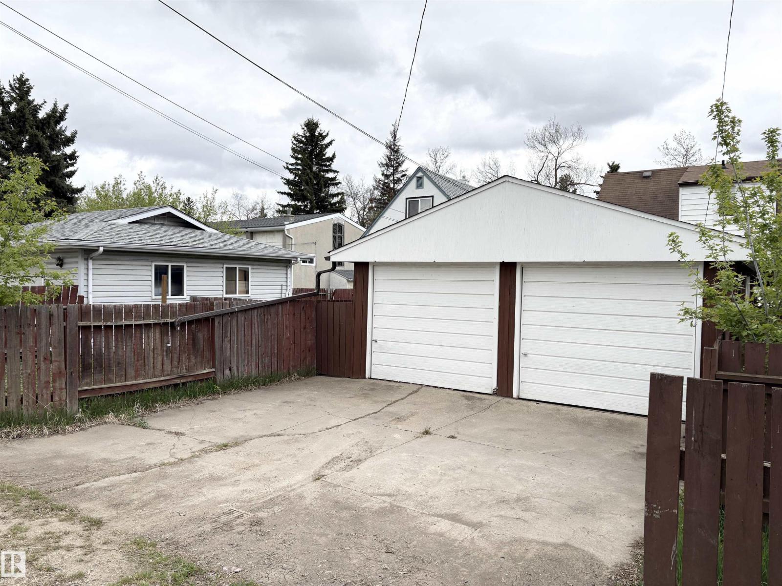 11314 78 AV NW NW - 32