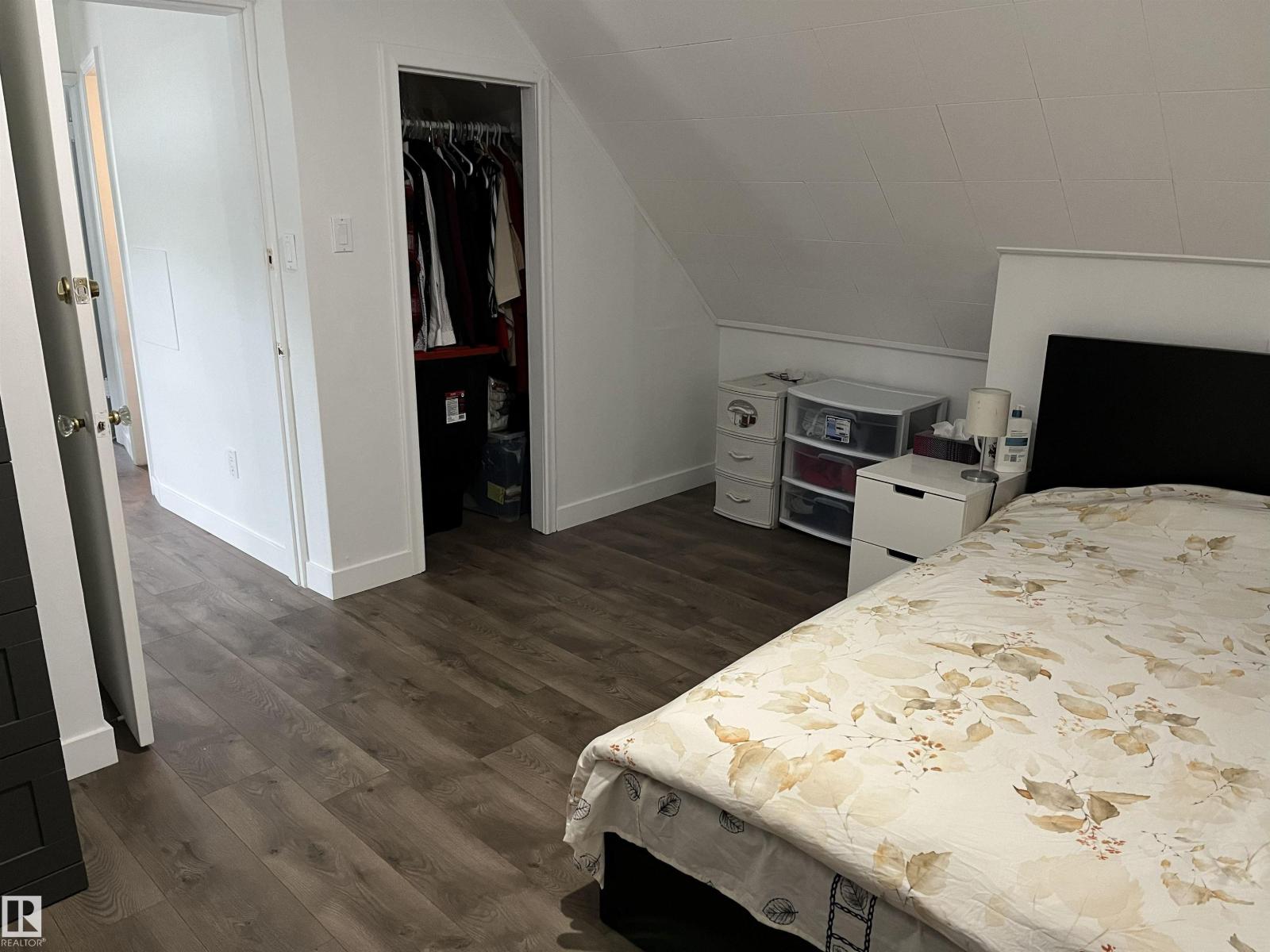 11314 78 AV NW NW - 15