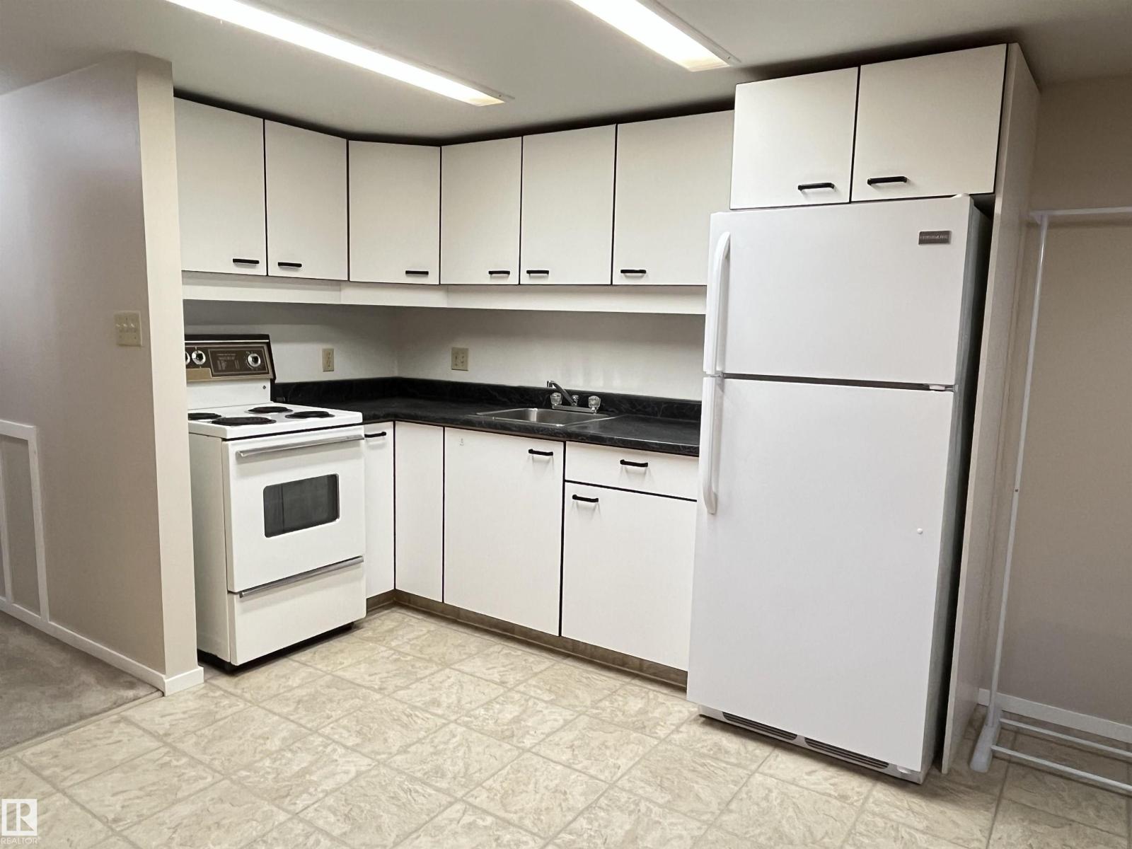 11314 78 AV NW NW - 22