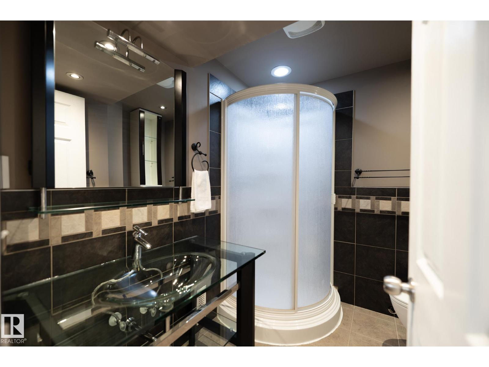 2928 25 ST NW - 44