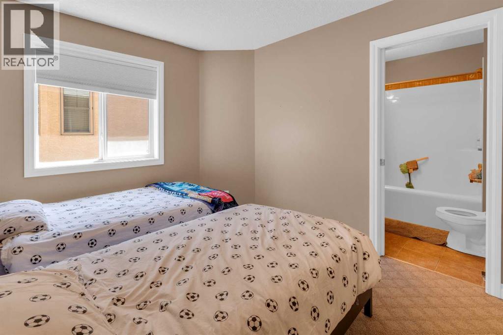 #2 3421 5 Avenue NW - 23