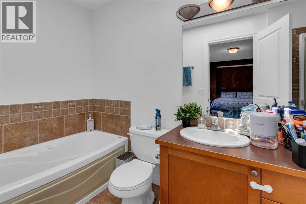 #2 3421 5 Avenue NW - 19