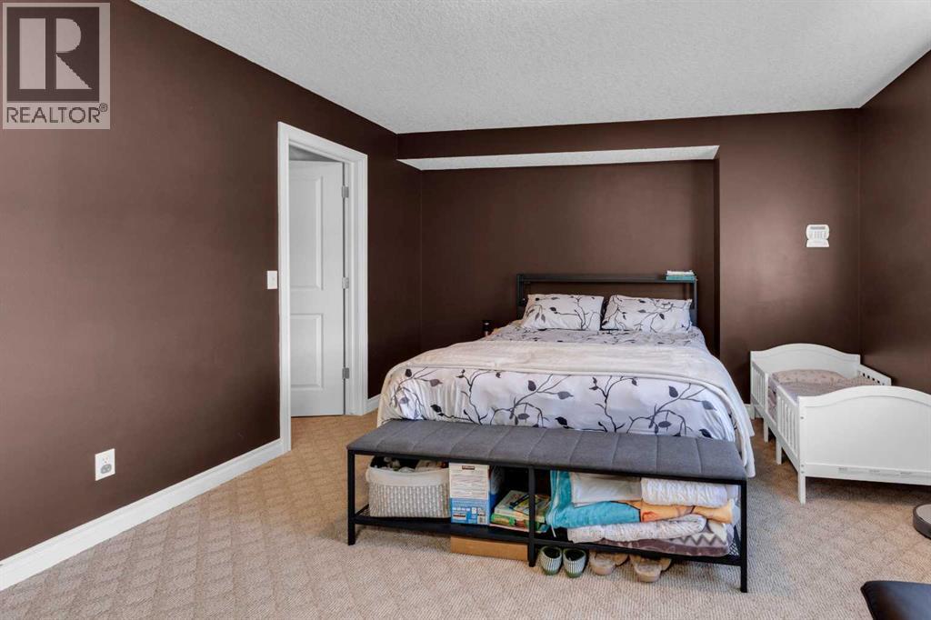 #2 3421 5 Avenue NW - 18