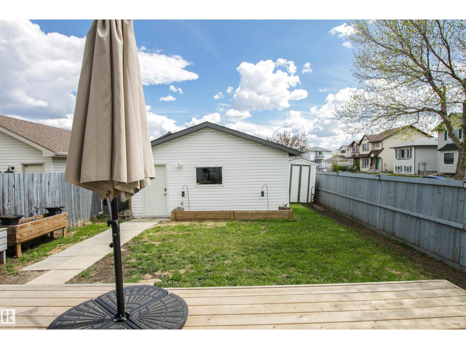 17311 90 ST NW - 32