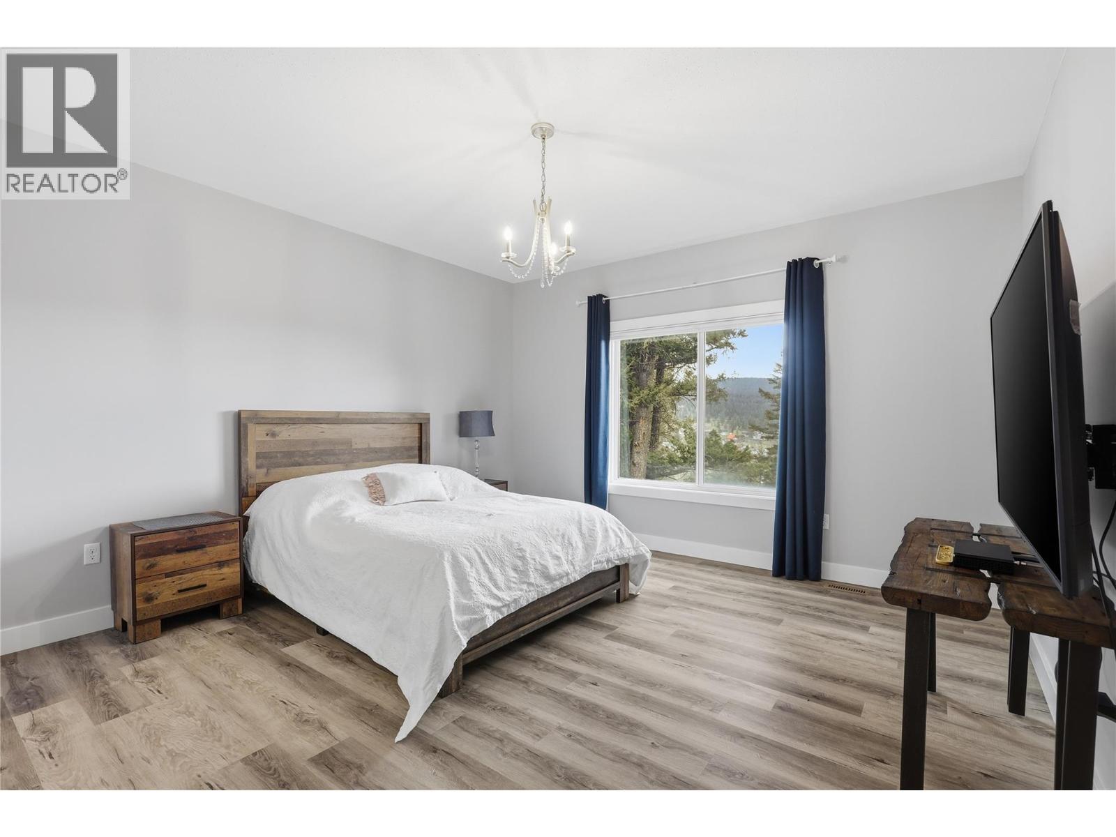 1201 Cariboo Avenue - 22