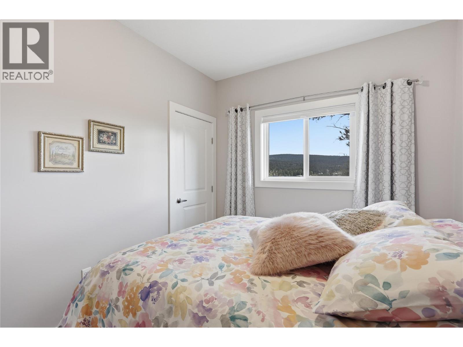 1201 Cariboo Avenue - 30