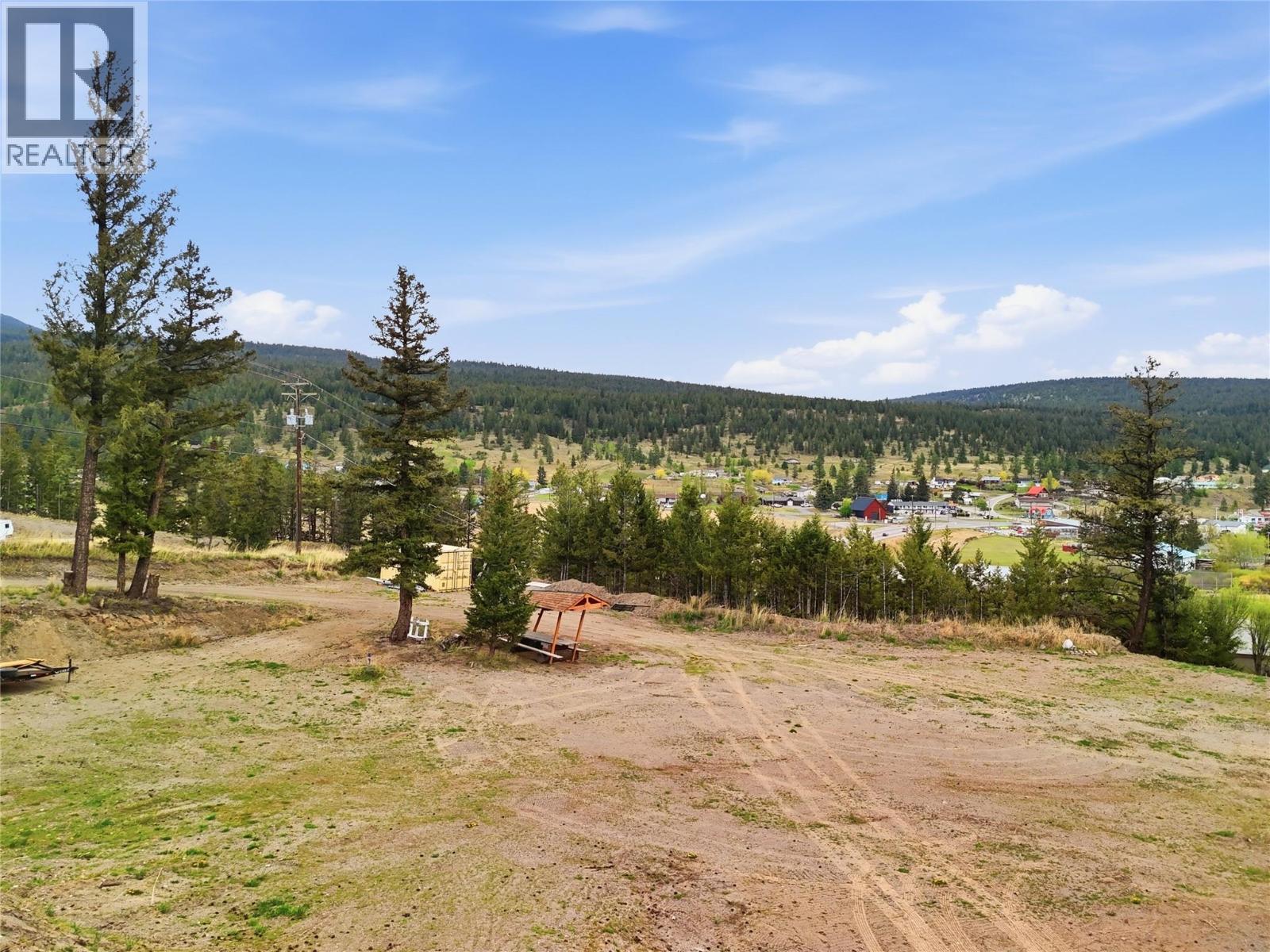 1201 Cariboo Avenue - 46