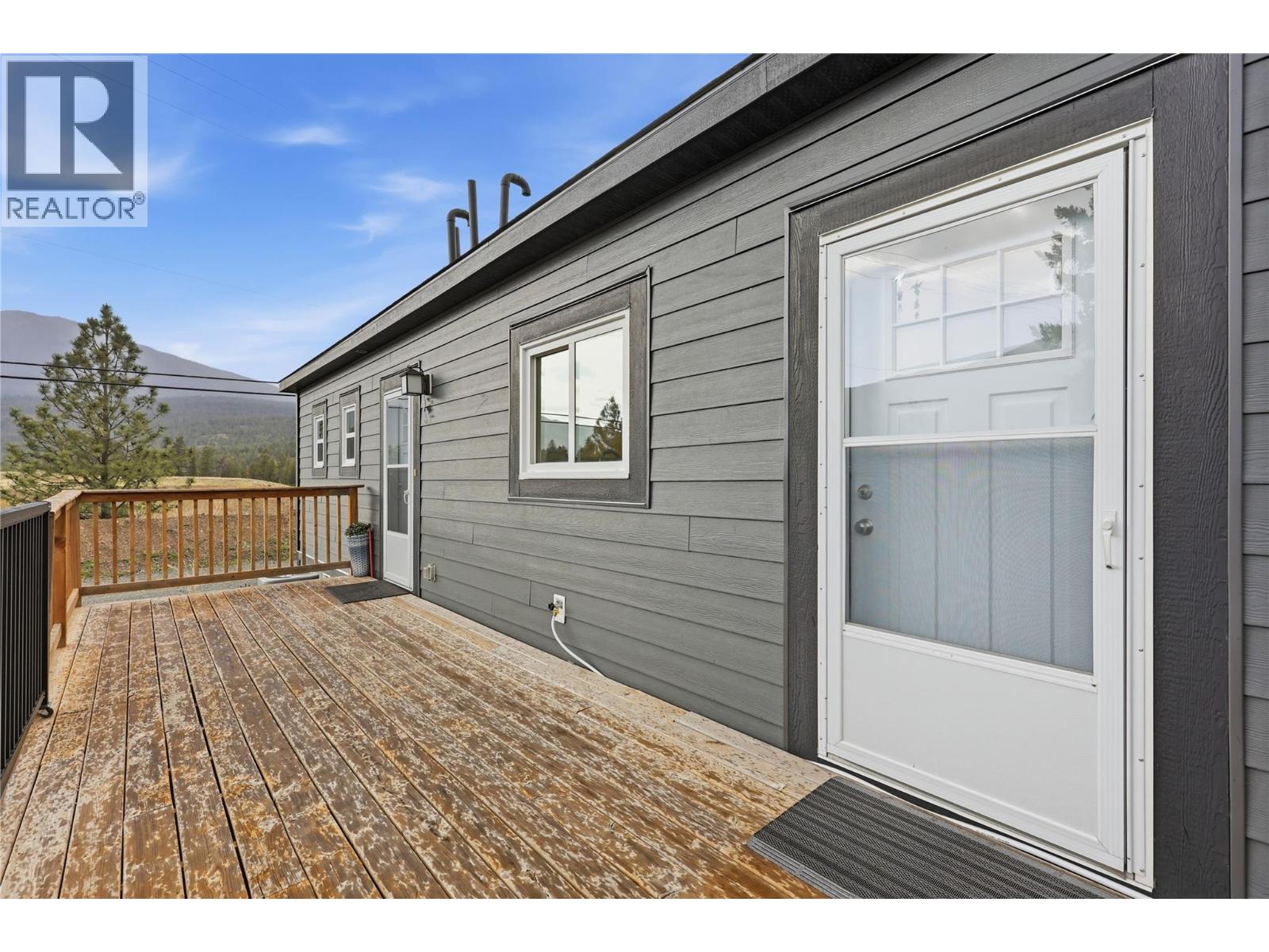 1201 Cariboo Avenue - 6