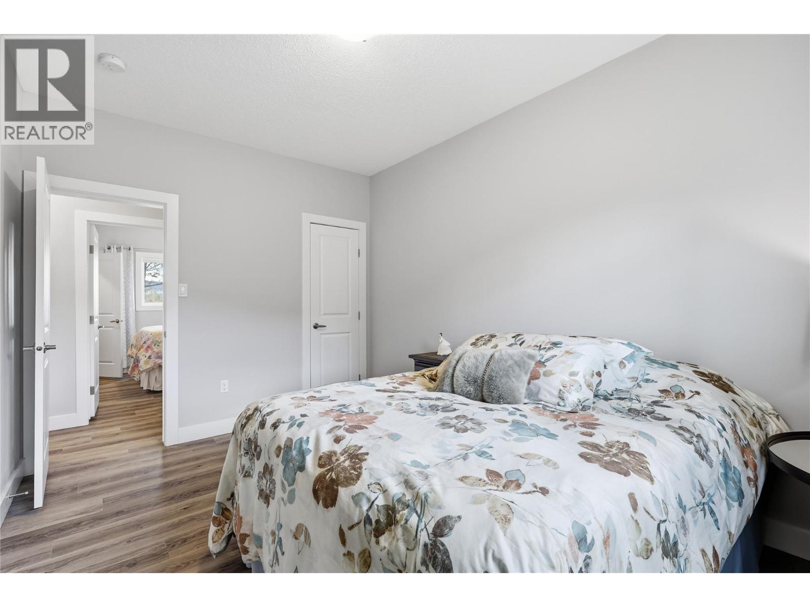 1201 Cariboo Avenue - 32