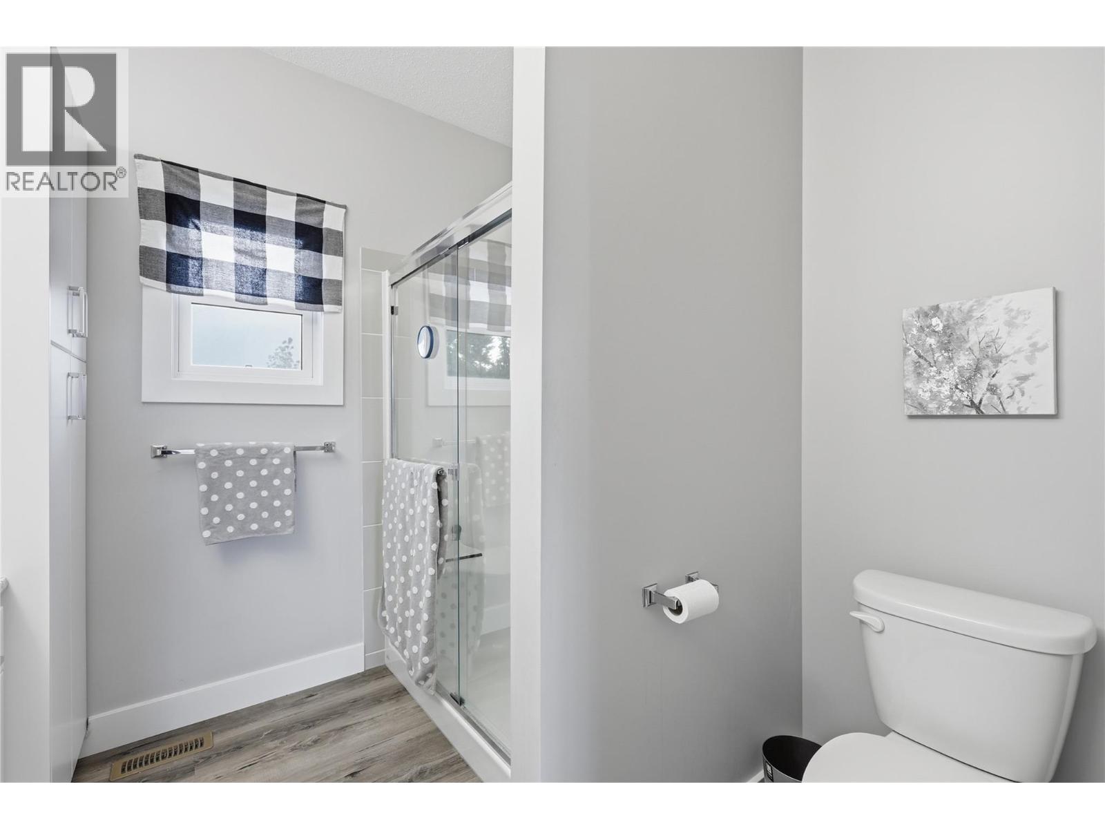 1201 Cariboo Avenue - 27