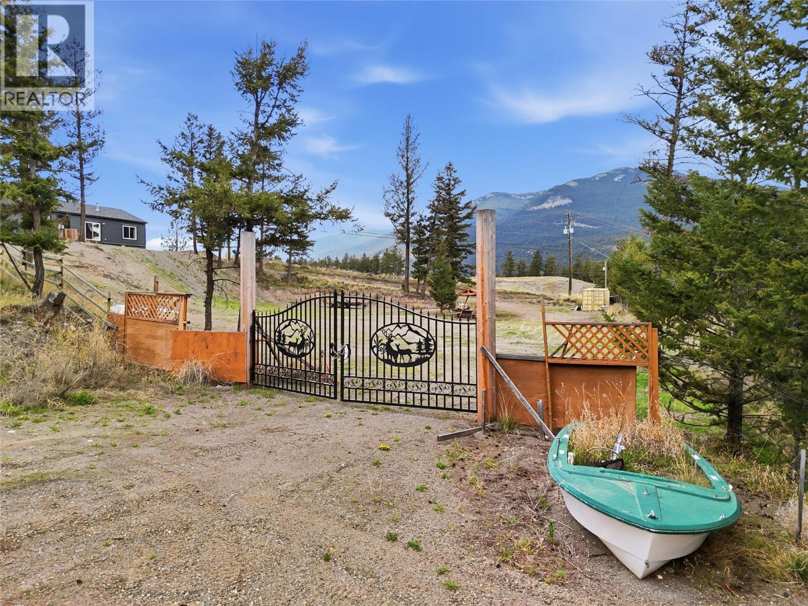 1201 Cariboo Avenue - 45