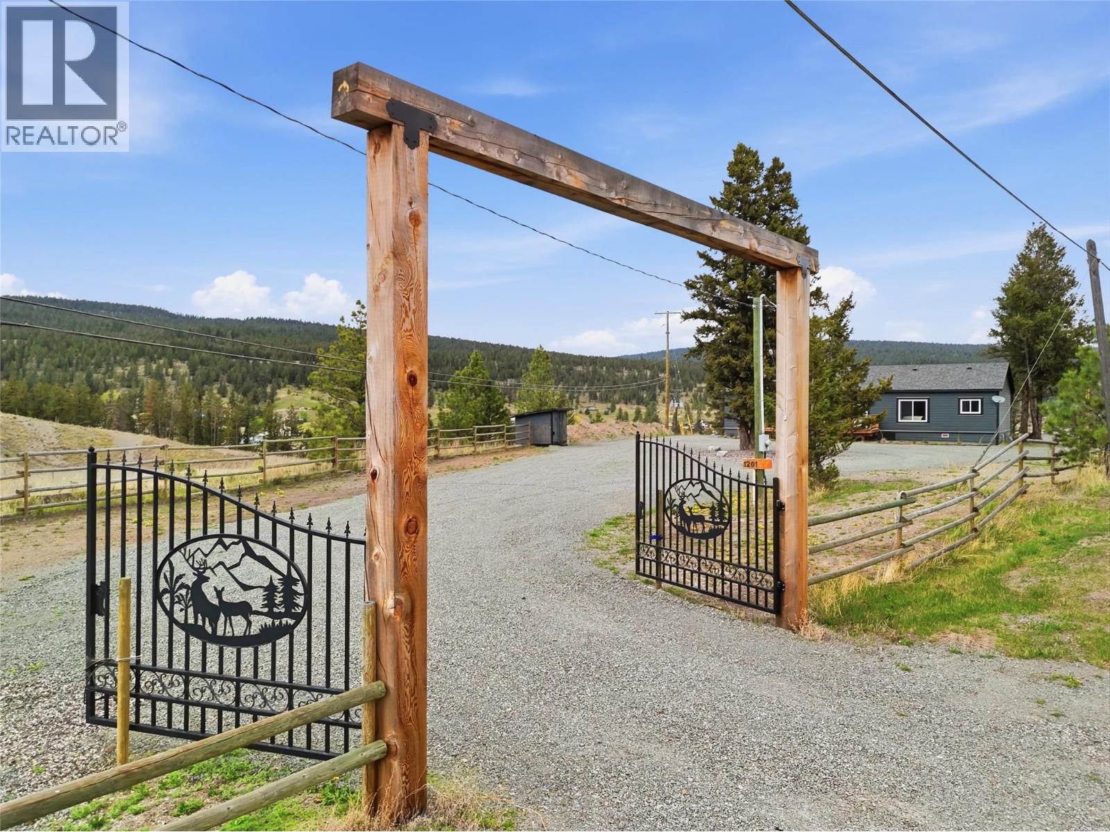 1201 Cariboo Avenue - 44