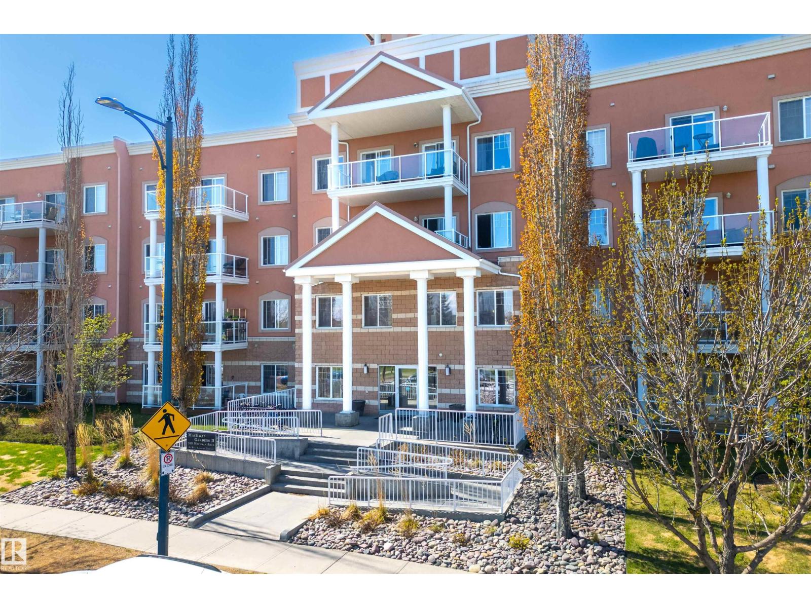 #125 263 MACEWAN RD SW - 1