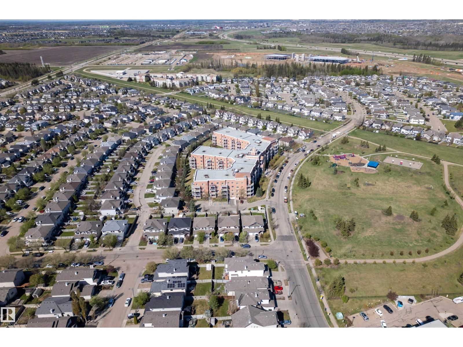#125 263 MACEWAN RD SW - 35