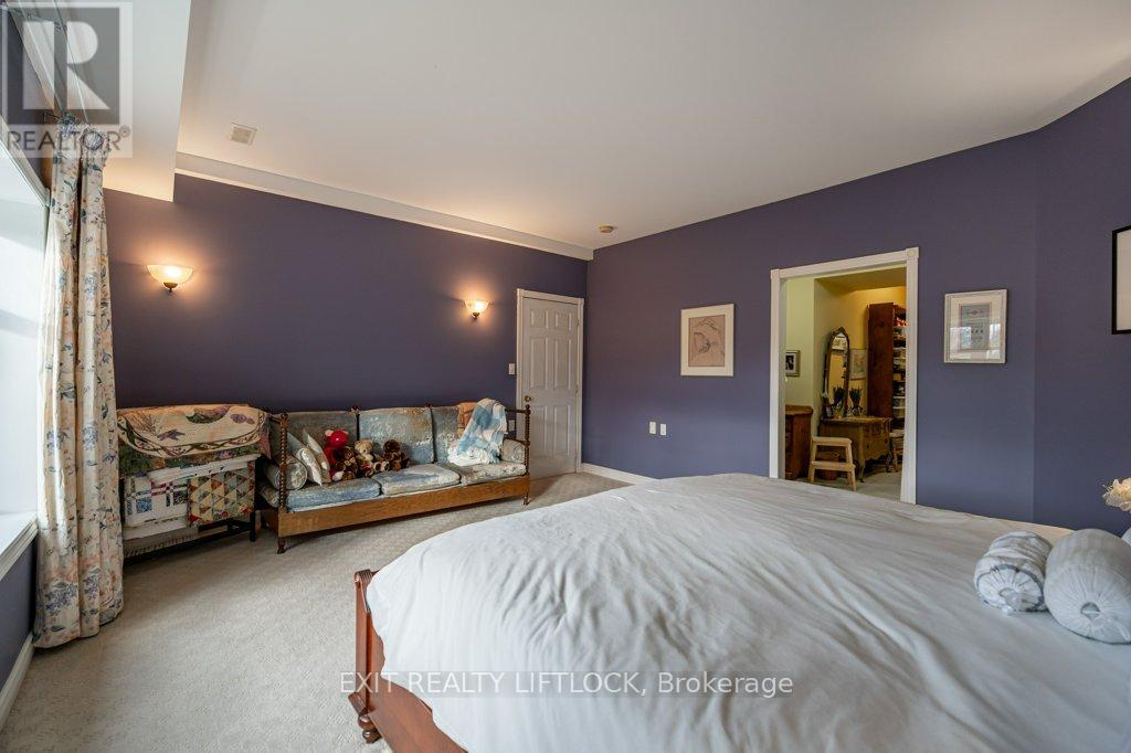 57 KING STREET E - 30