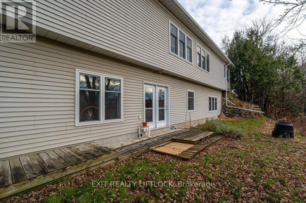 57 KING STREET E - 37