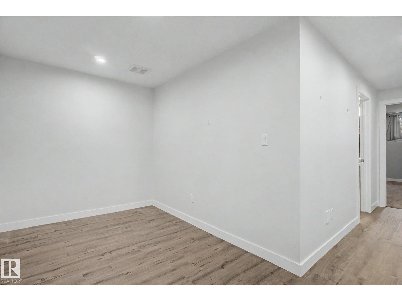 485 REGENCY DR - 44
