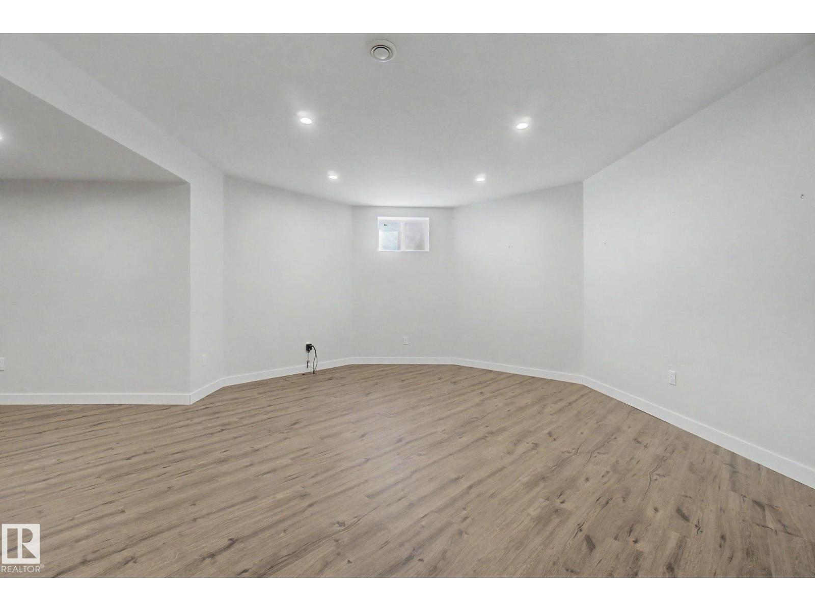 485 REGENCY DR - 55