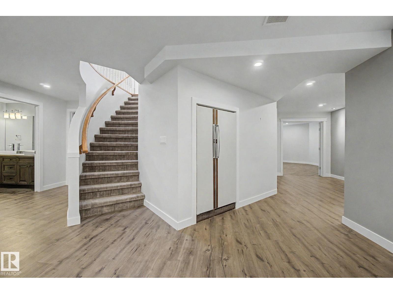 485 REGENCY DR - 53