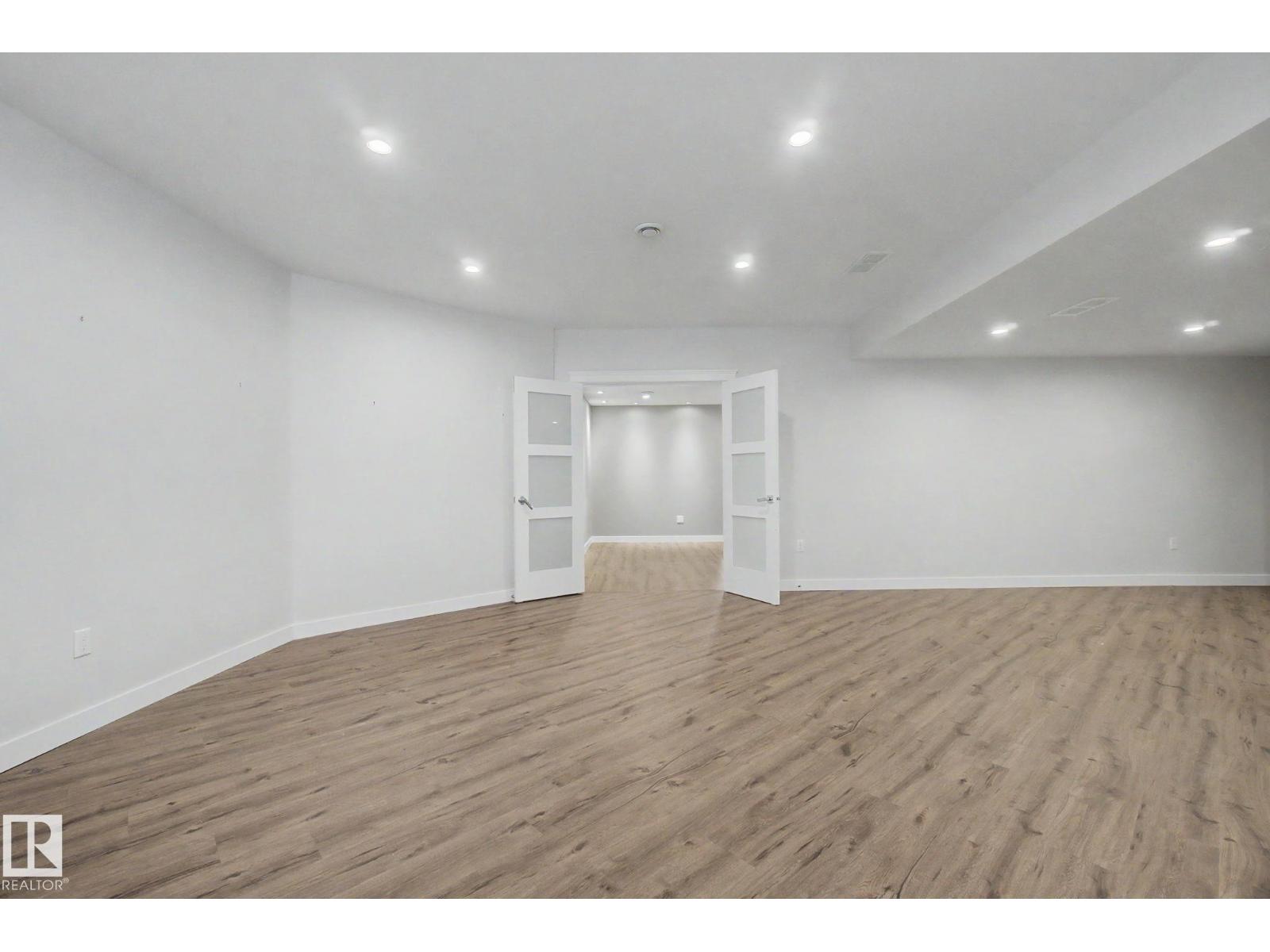 485 REGENCY DR - 57