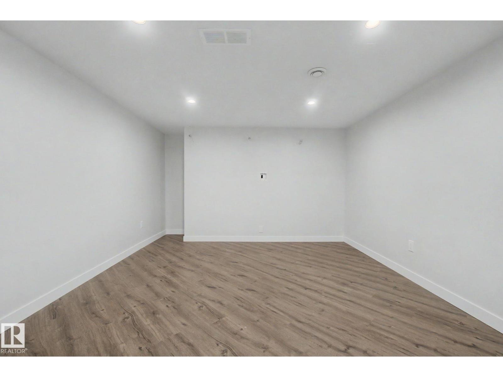 485 REGENCY DR - 58