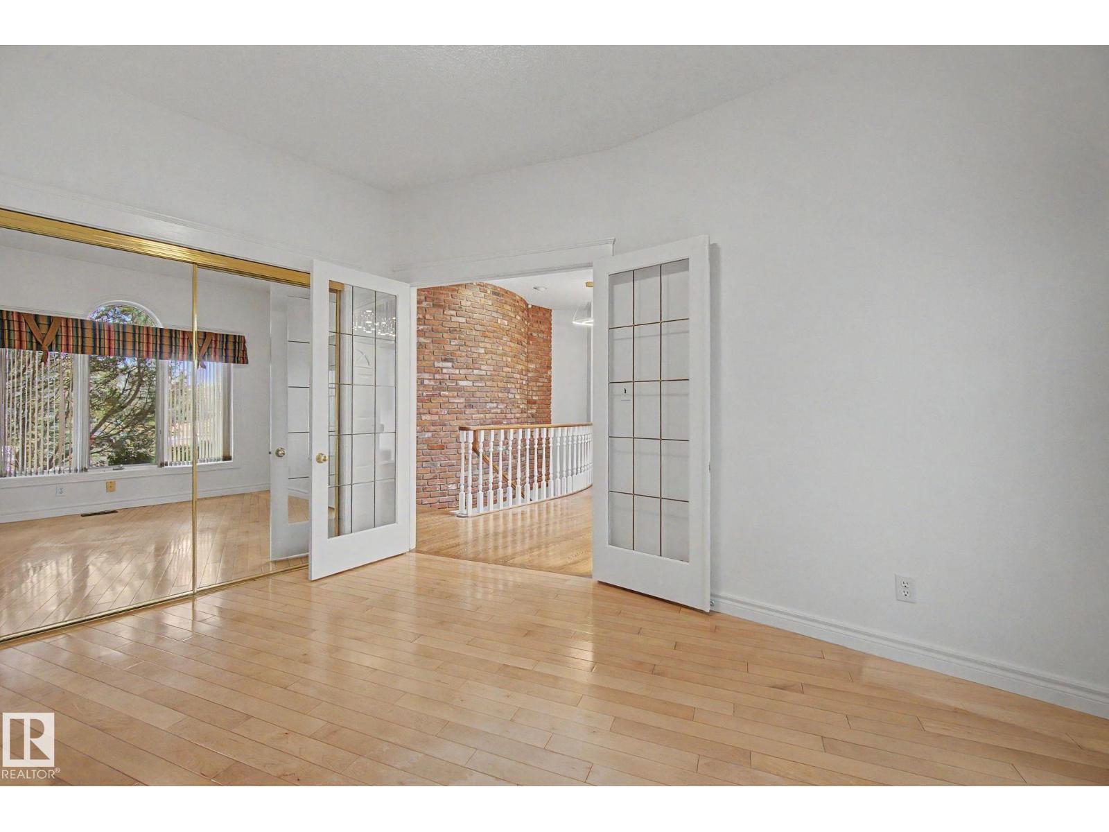 485 REGENCY DR - 8