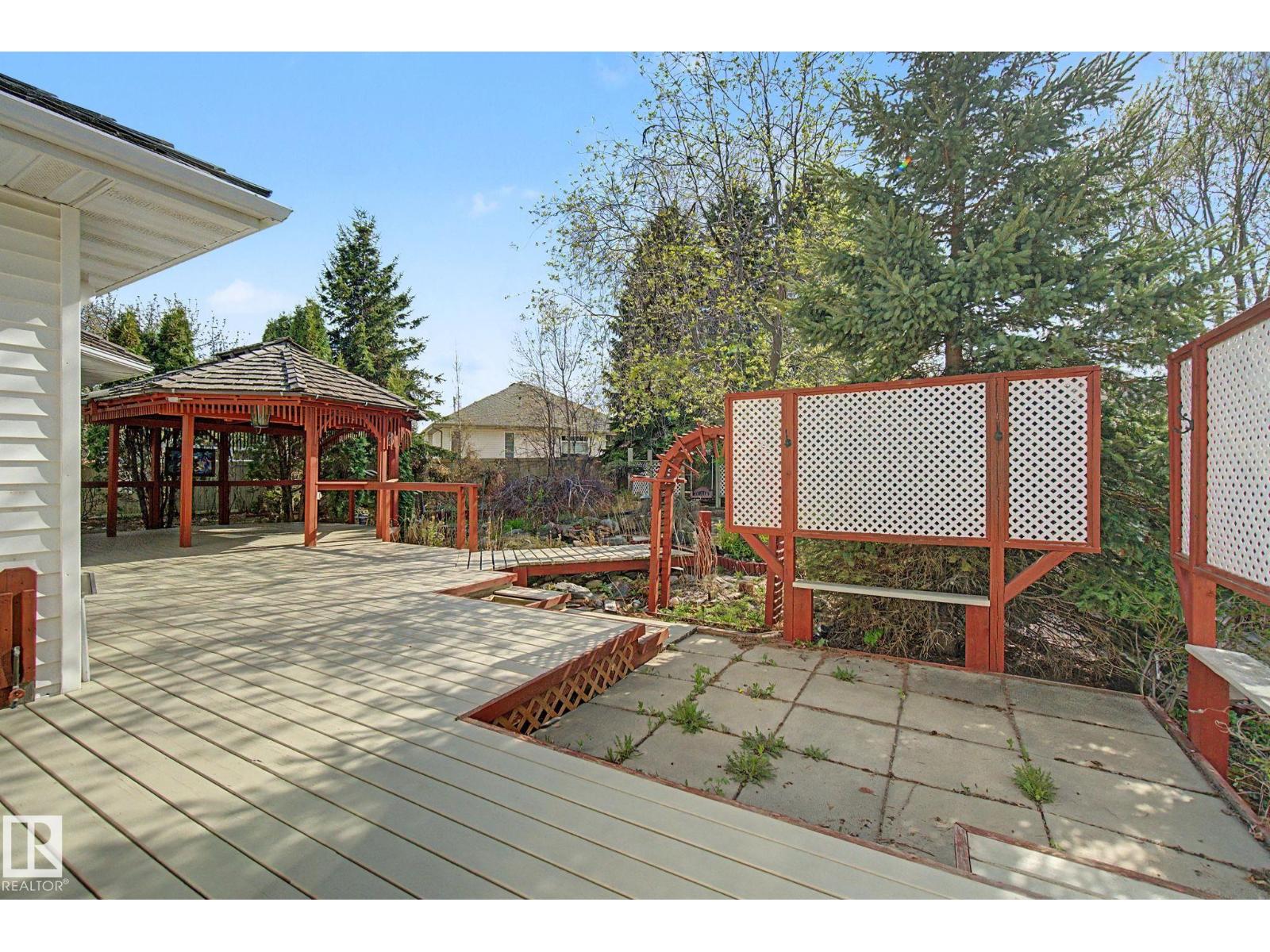 485 REGENCY DR - 66