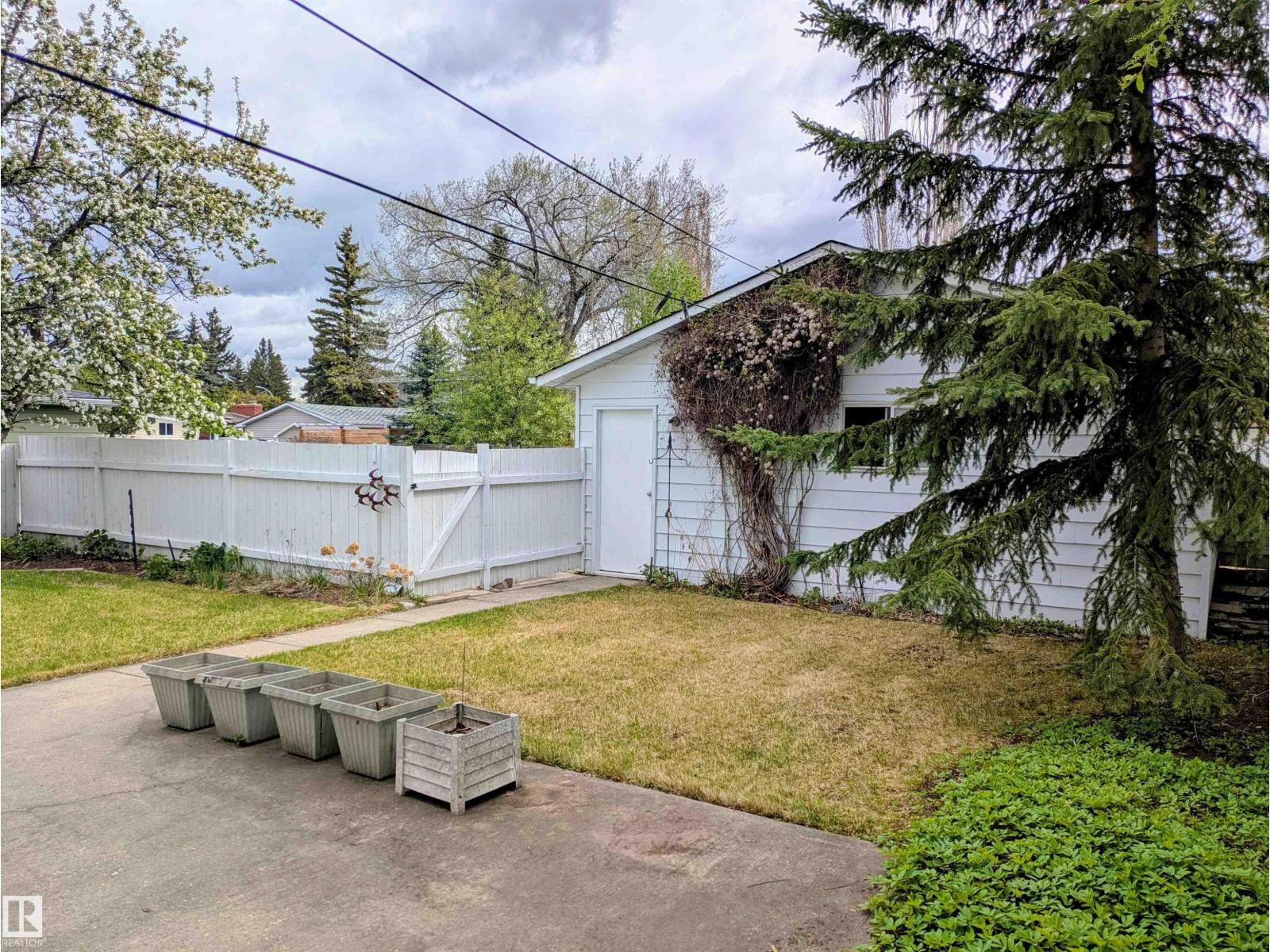 4723 143 ST NW — photo 9