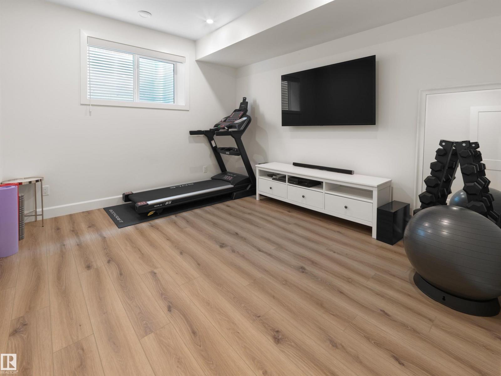 11234 73 AV NW - 29
