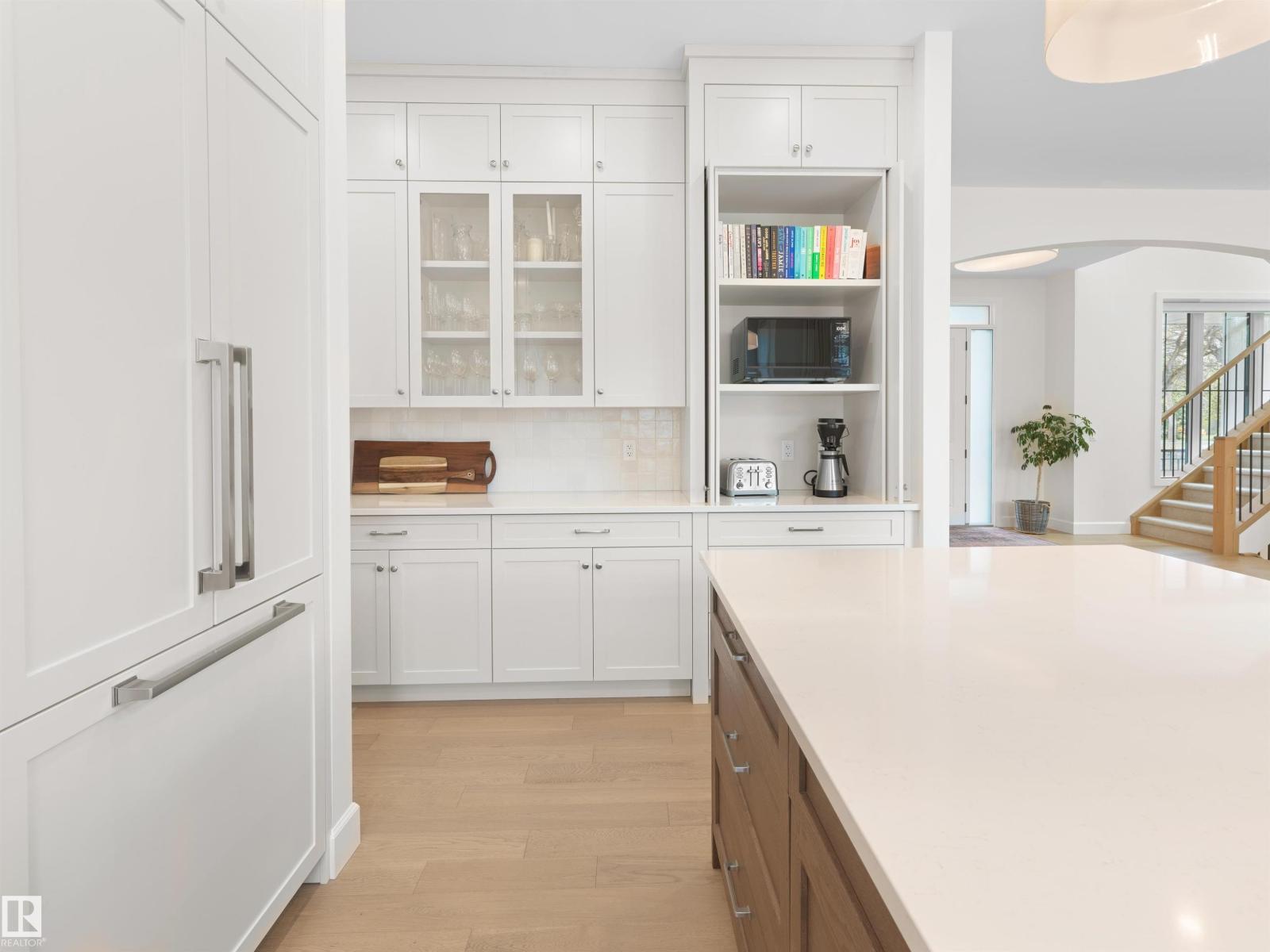 11234 73 AV NW - 10