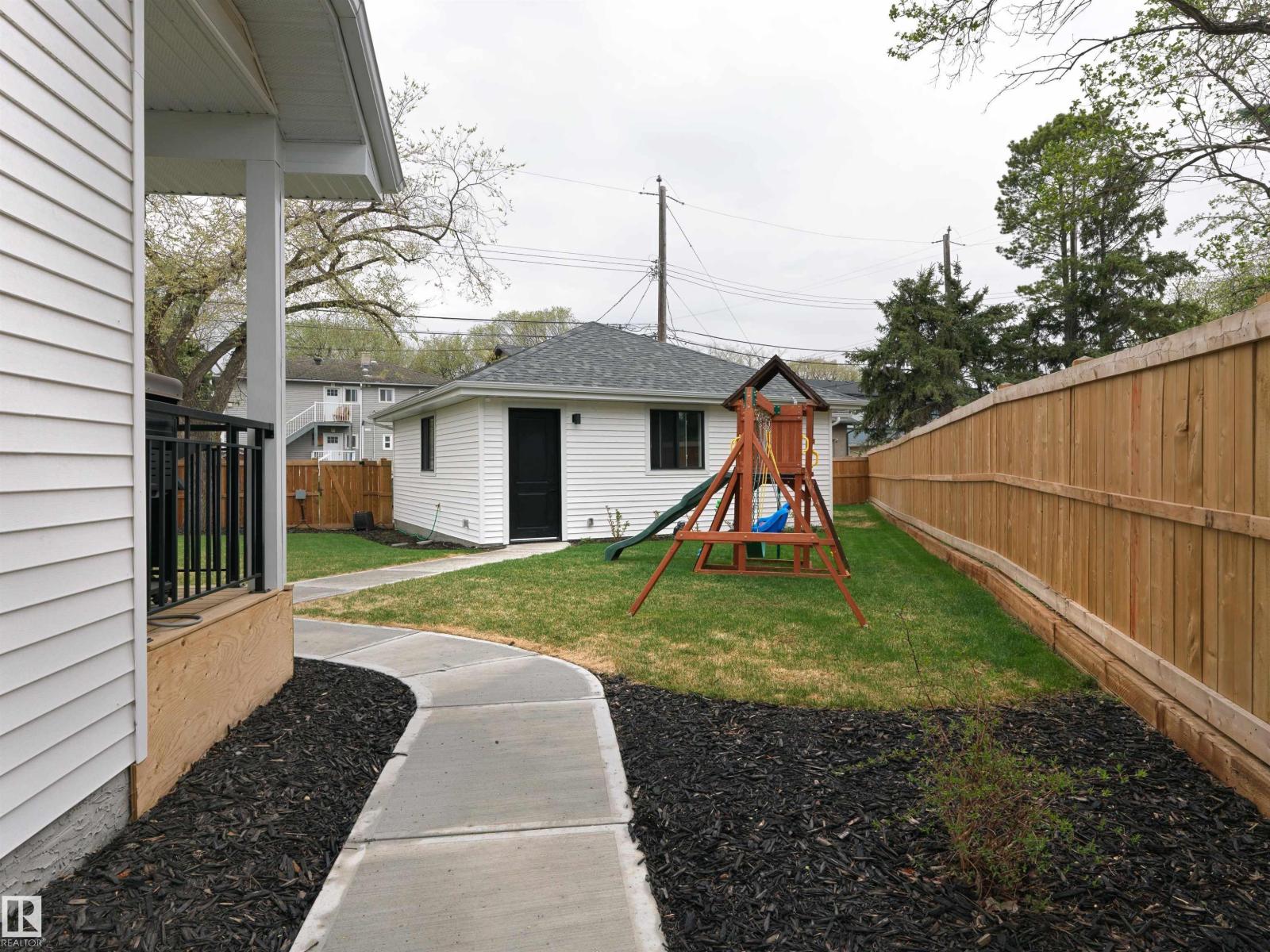 11234 73 AV NW - 40