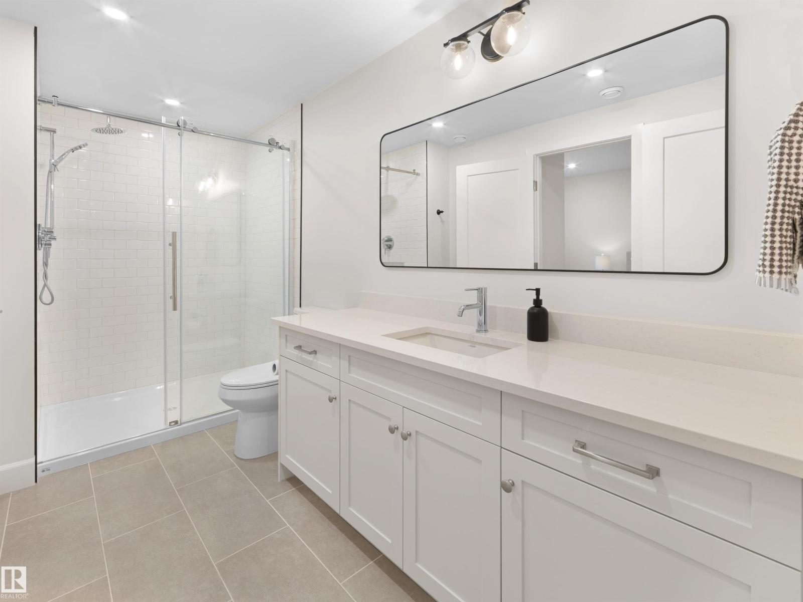 11234 73 AV NW - 31