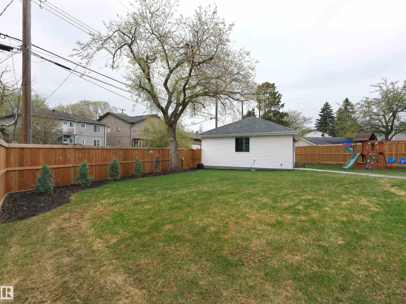 11234 73 AV NW - 45