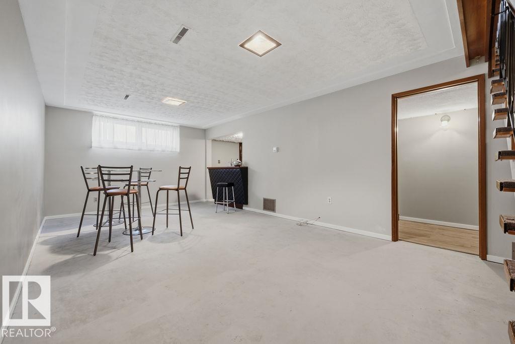 13515 129 ST NW - 32
