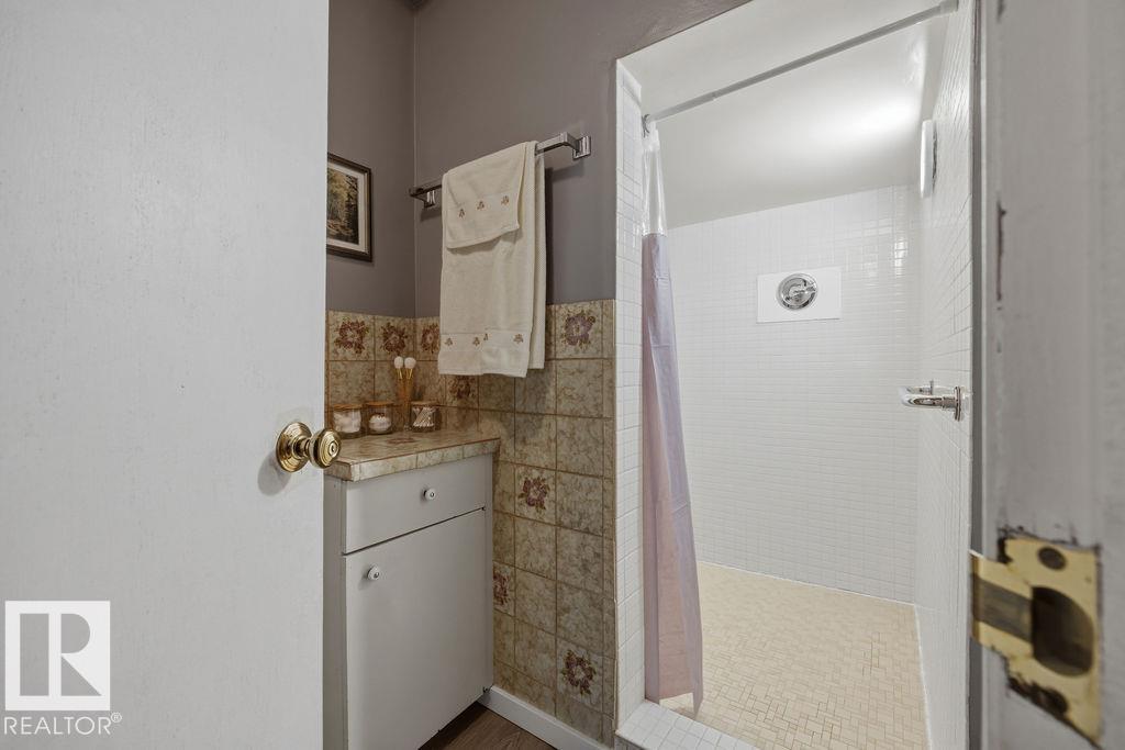 13515 129 ST NW - 37