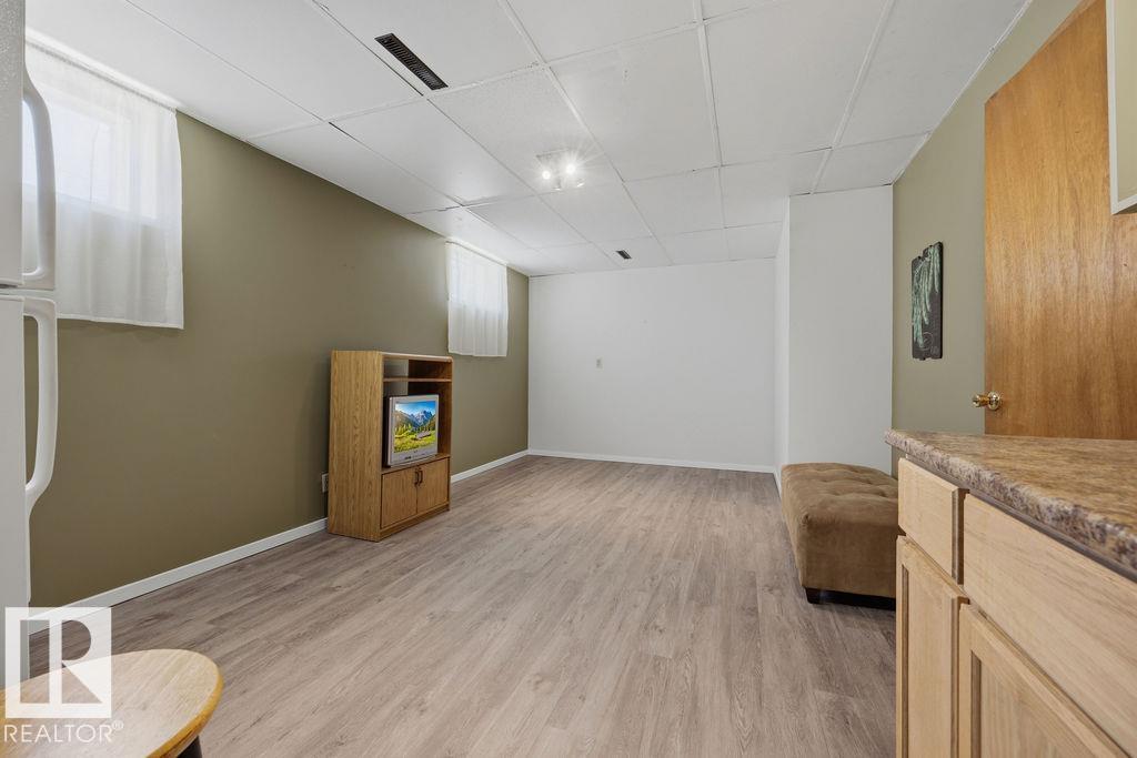 13515 129 ST NW - 42
