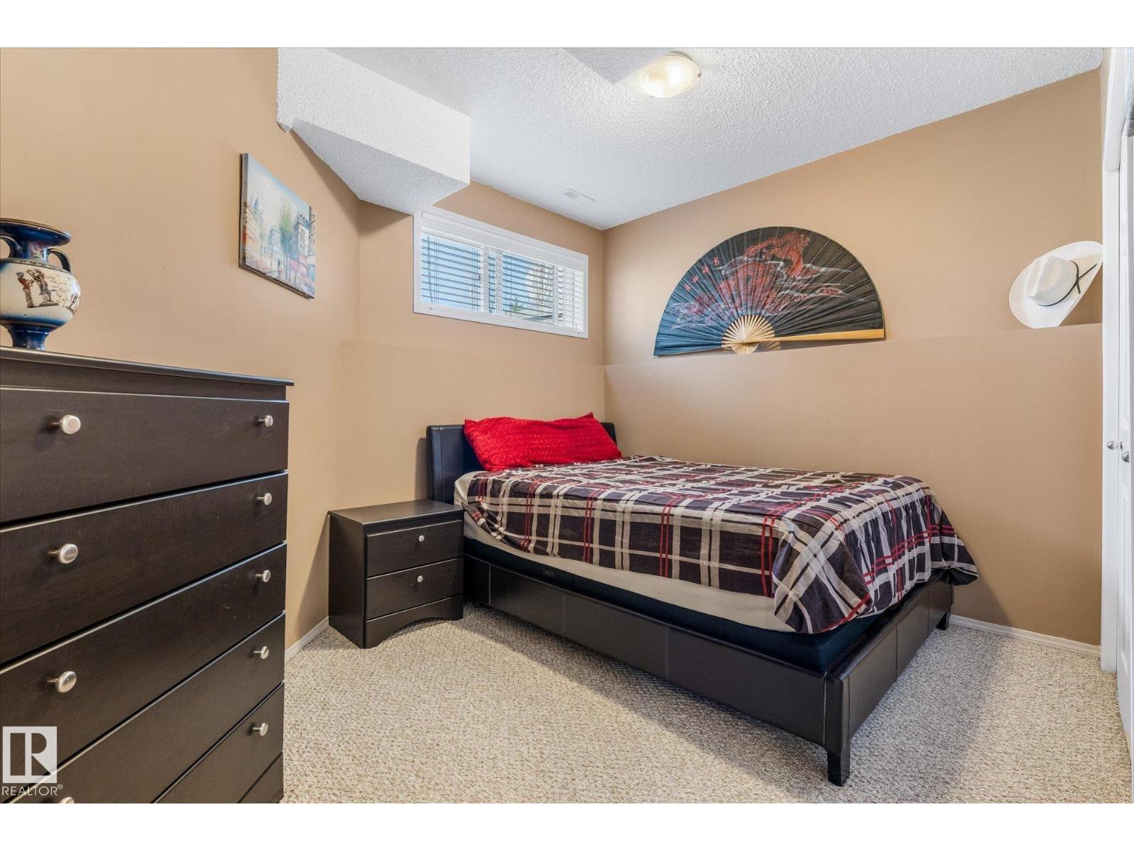 208 FORREST DR — photo 37