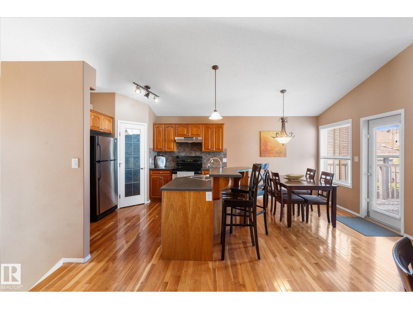 208 FORREST DR — photo 6
