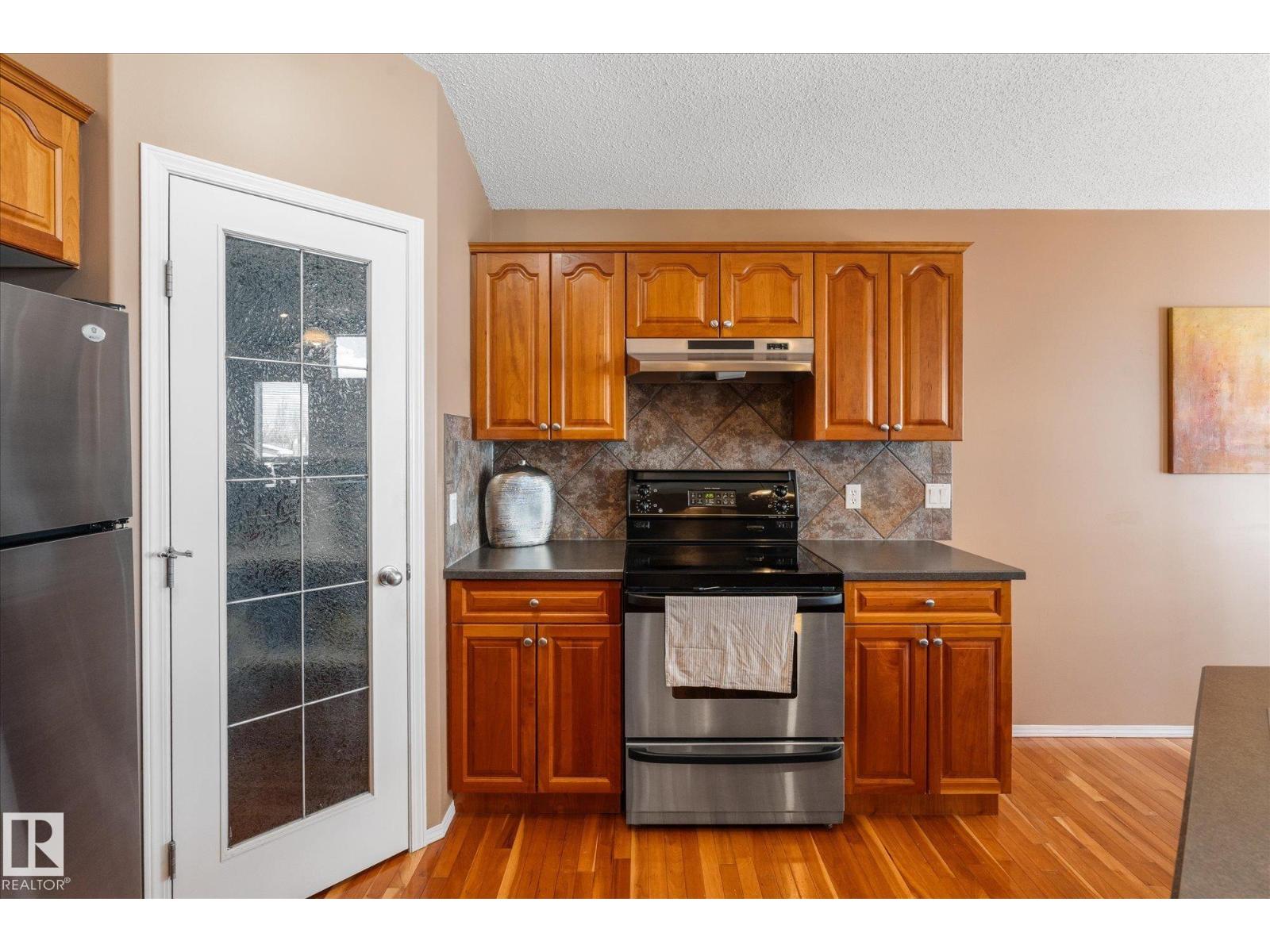 208 FORREST DR — photo 8