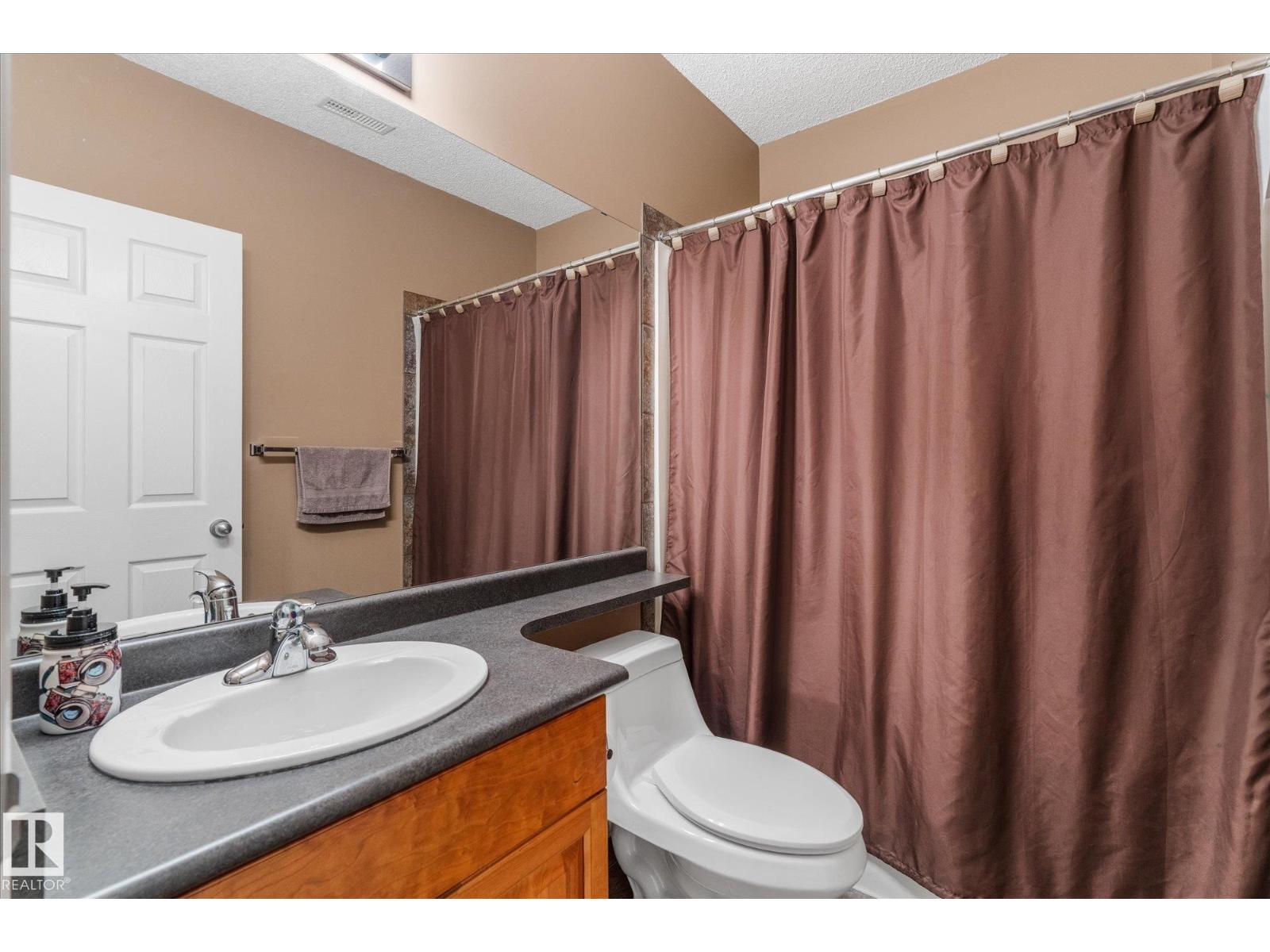 208 FORREST DR — photo 39