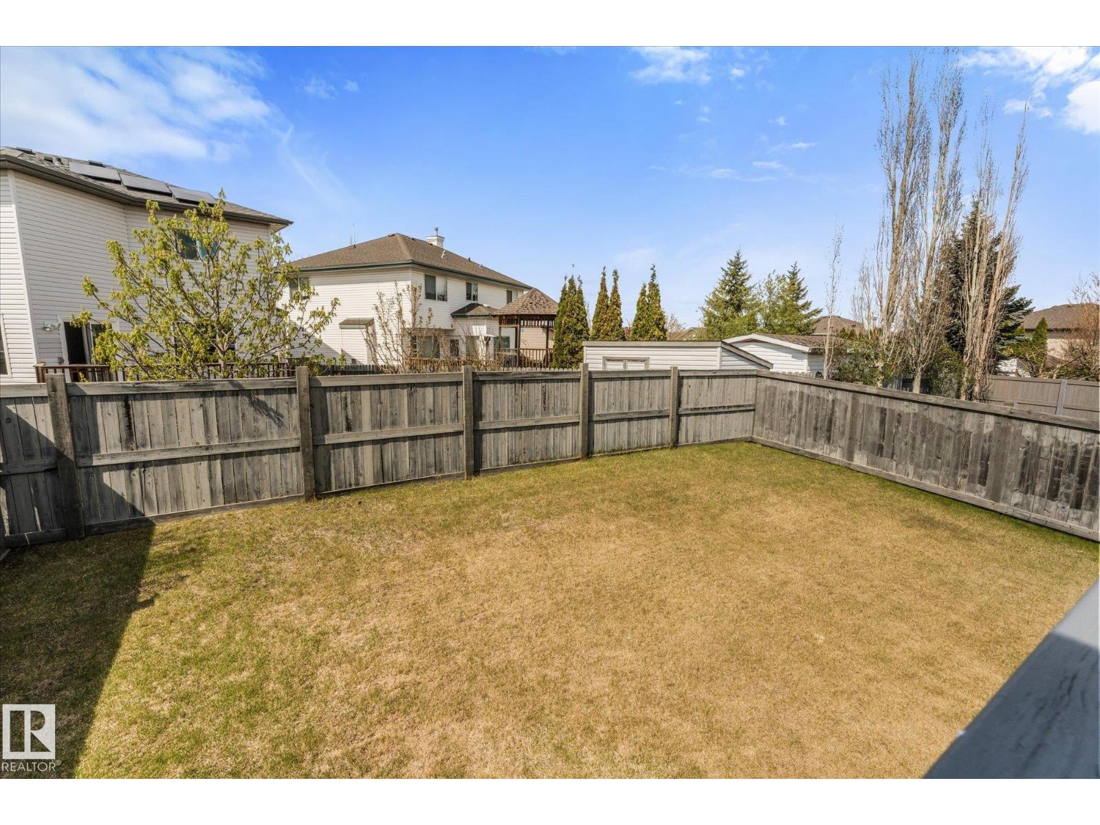 208 FORREST DR — photo 42