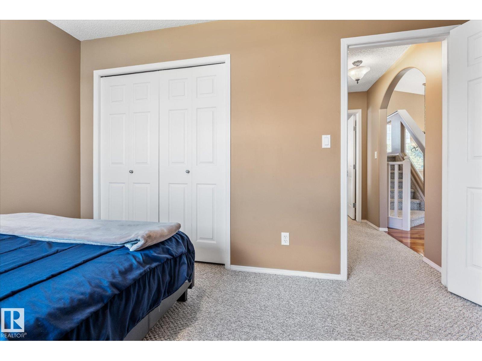 208 FORREST DR — photo 25