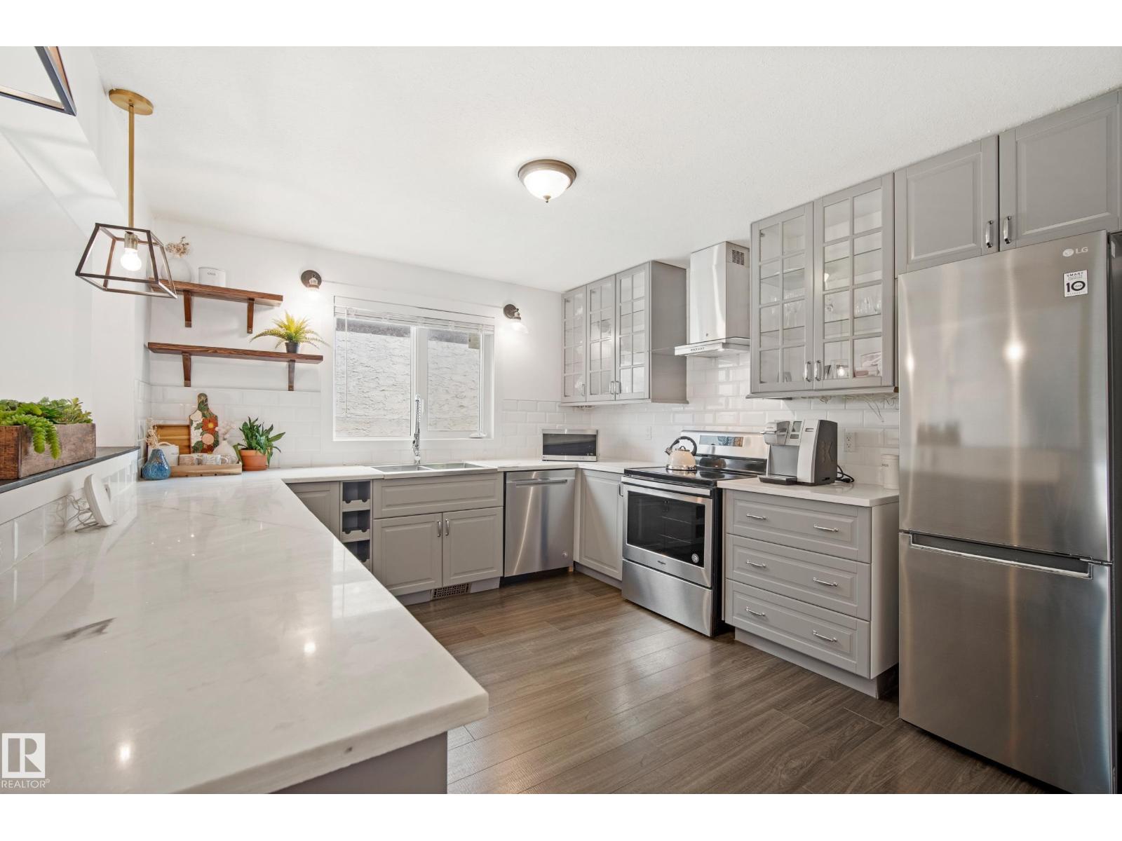 4326 37 ST NW - 16
