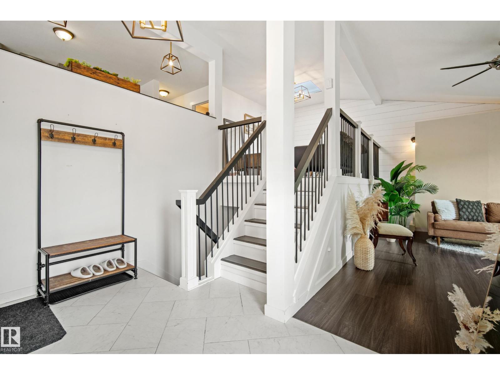 4326 37 ST NW - 5
