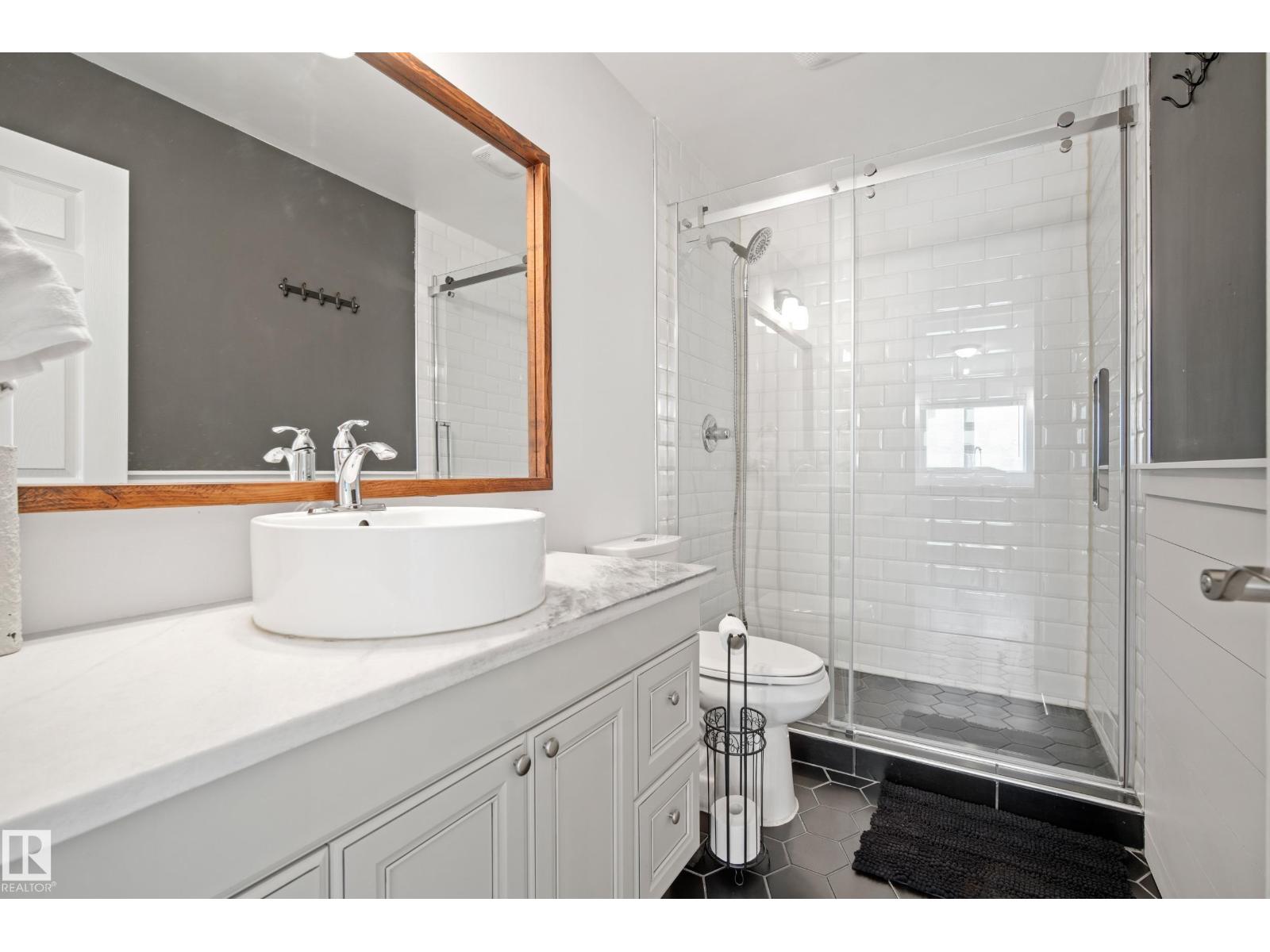 4326 37 ST NW - 18