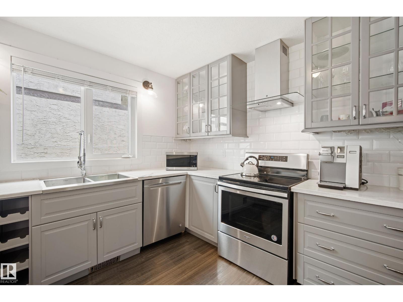 4326 37 ST NW - 17