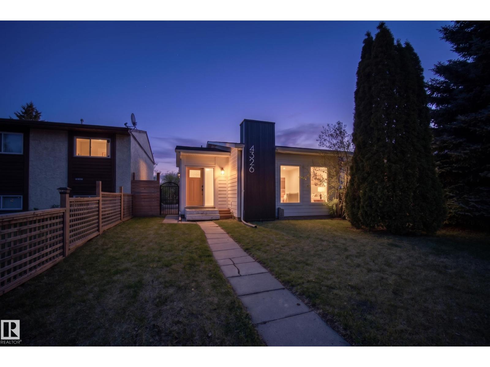 4326 37 ST NW - 1