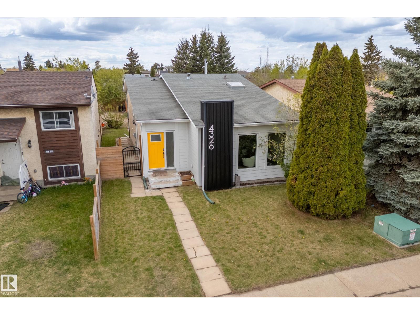 4326 37 ST NW - 30