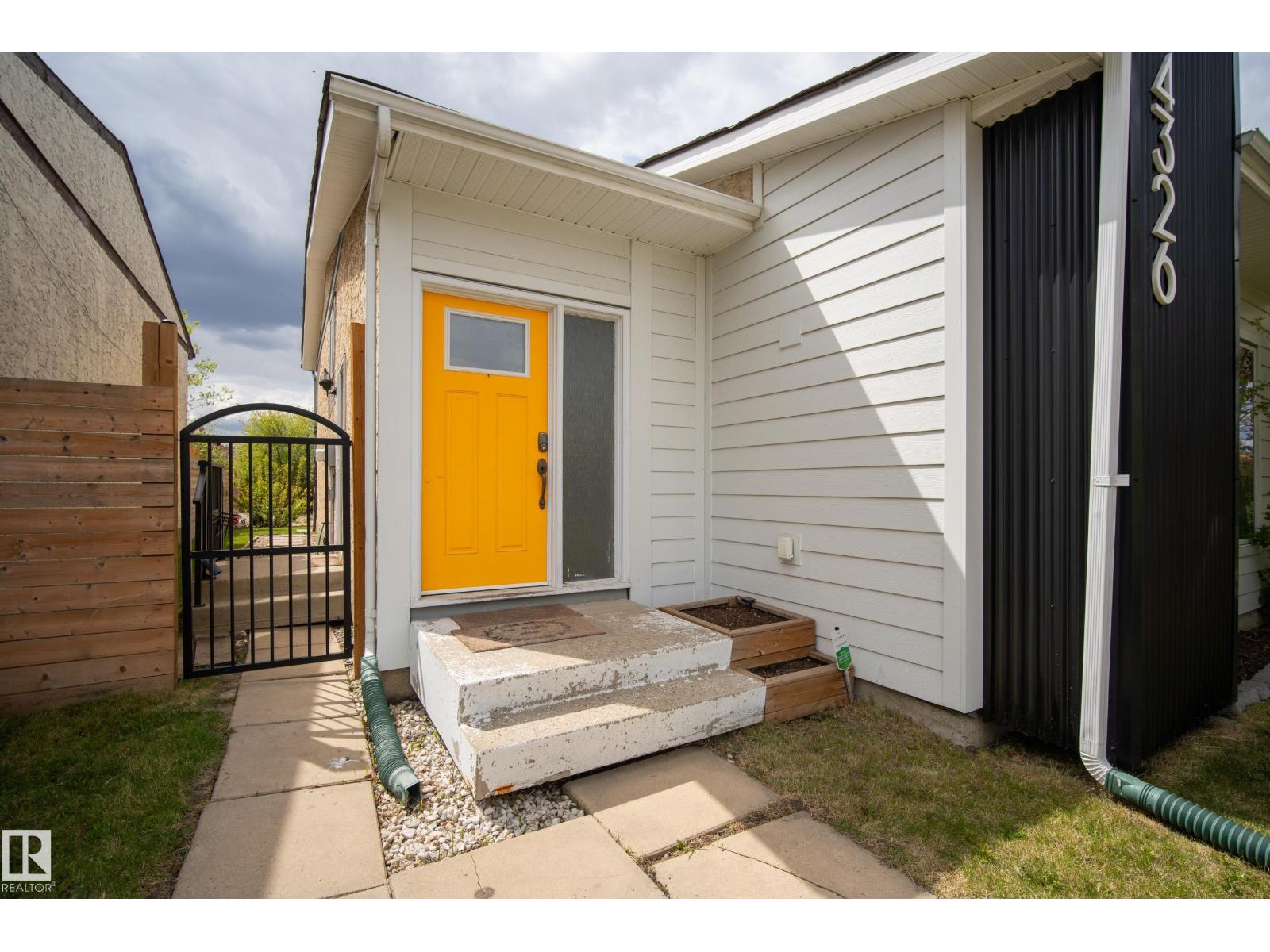 4326 37 ST NW - 4