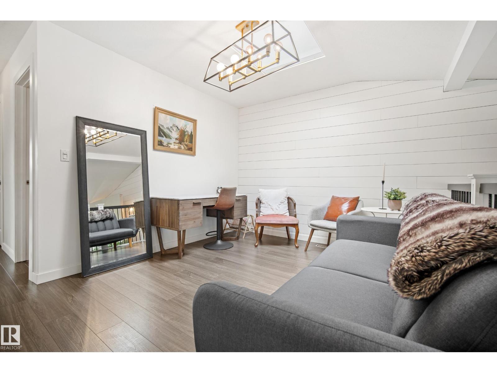 4326 37 ST NW - 13